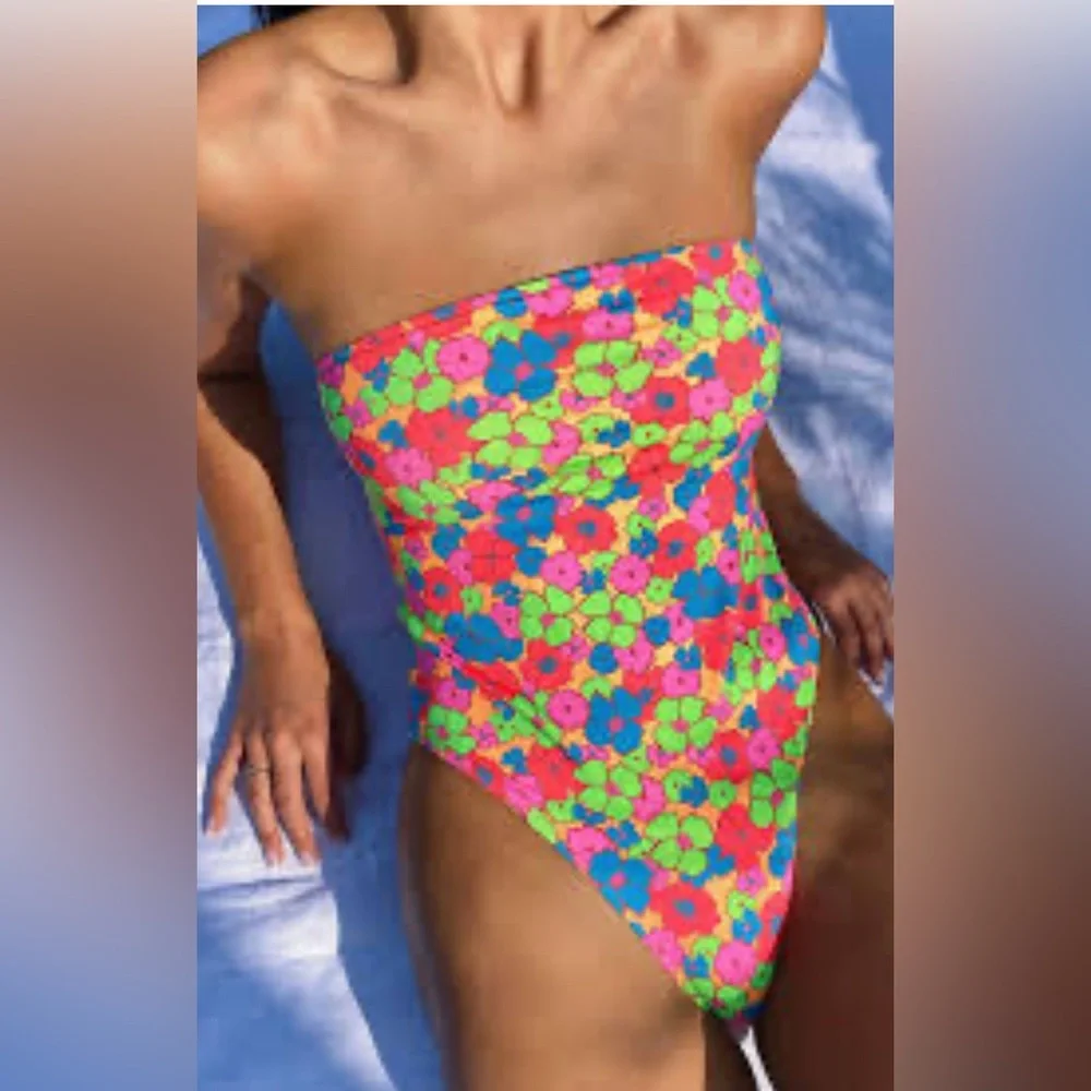 Frankies Bikinis Stella Printed One Piece Swimsuit Neon Floral Size XS NWOT